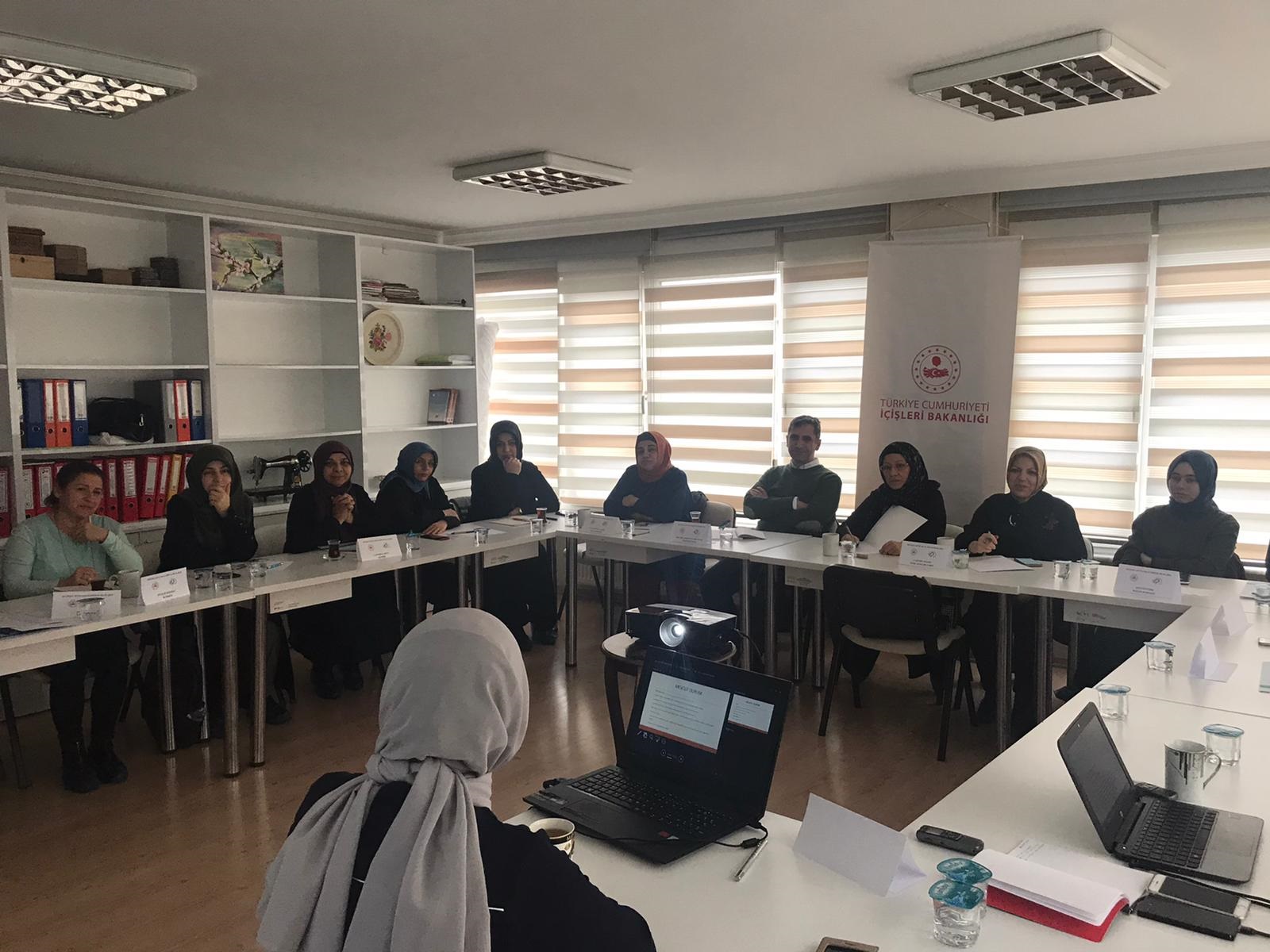 DEĞİŞEN DÜNYADA KADİM KURUM AİLE PROJESİ