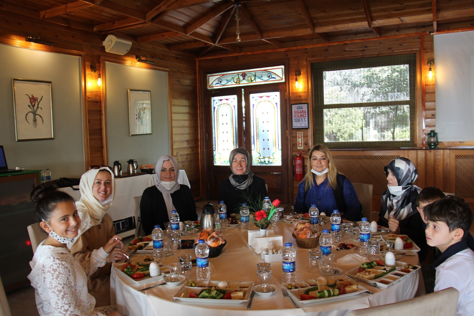 DEĞİŞEN DÜNYADA KADİM KURUM